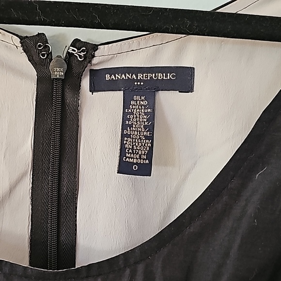 'Banana Republic' Silk Dress, Size 0 - Picture 2 of 2